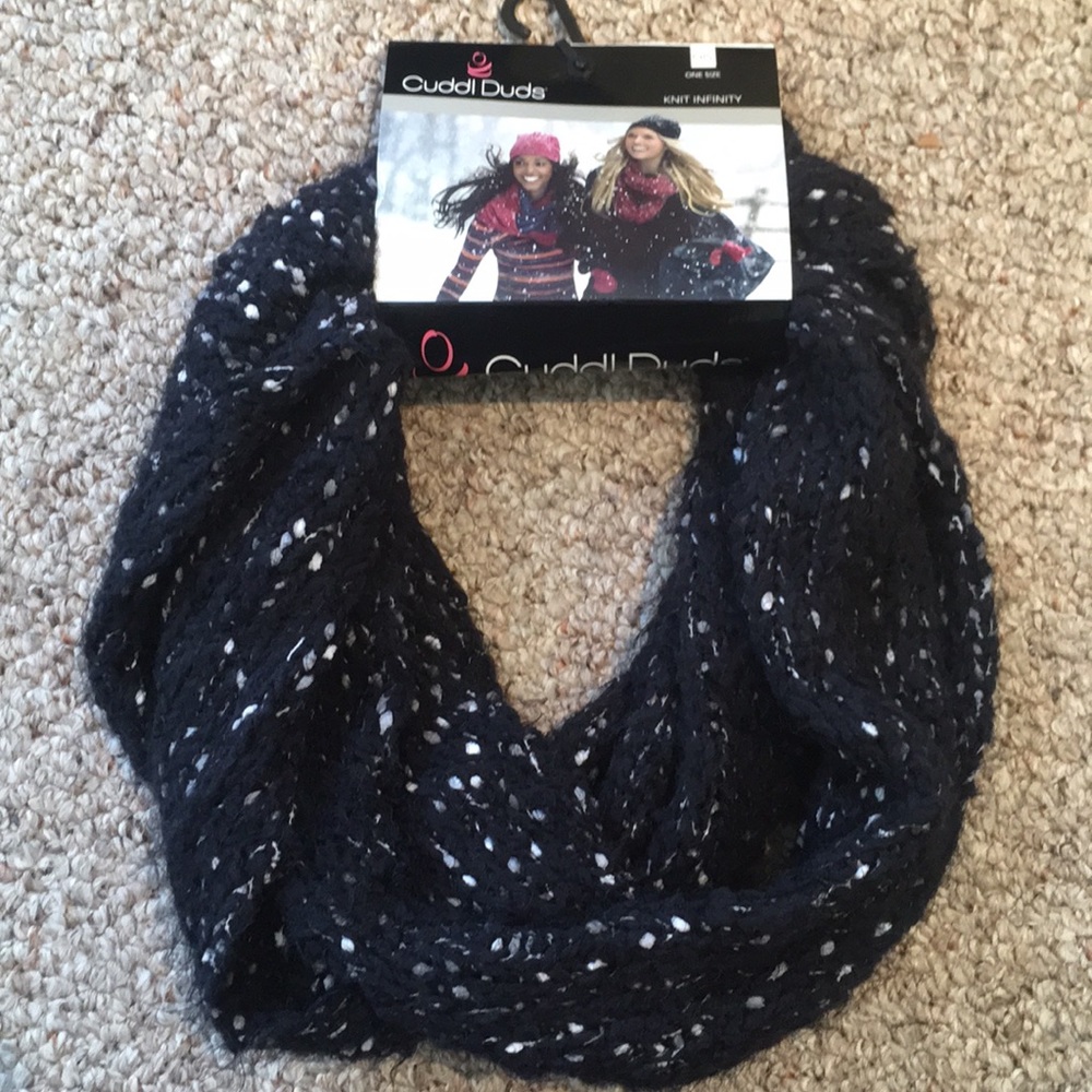 Cuddl Duds knit infinity